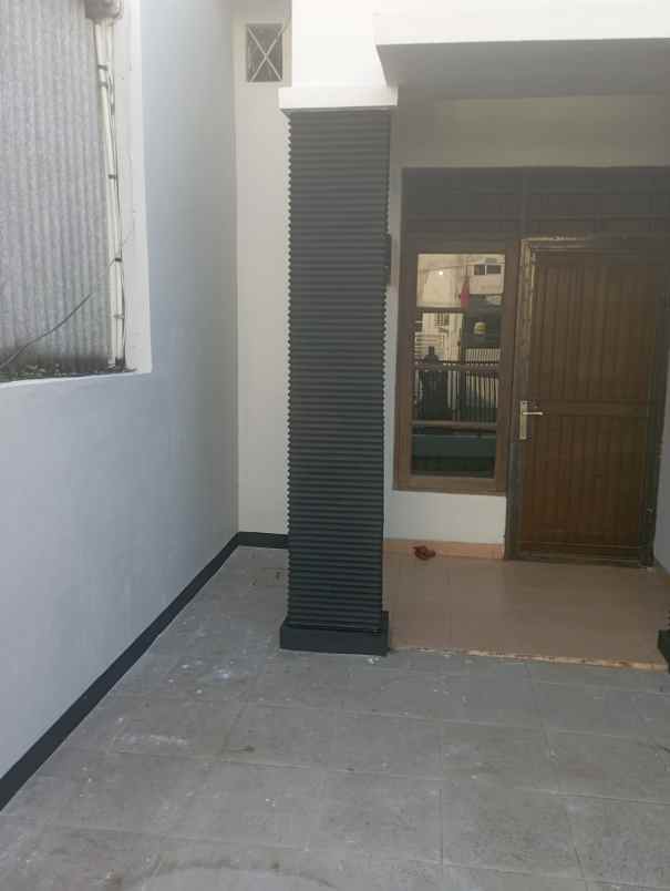 dijual rumah metland menteng