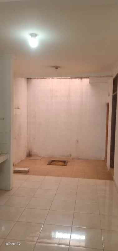dijual rumah metland menteng