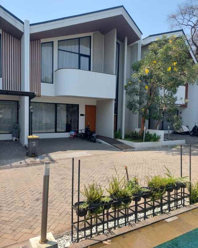 dijual rumah mewah murah lokasi nyaman via lelang
