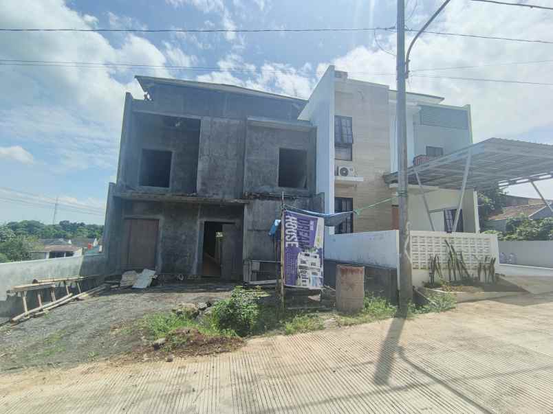 dijual rumah mijen