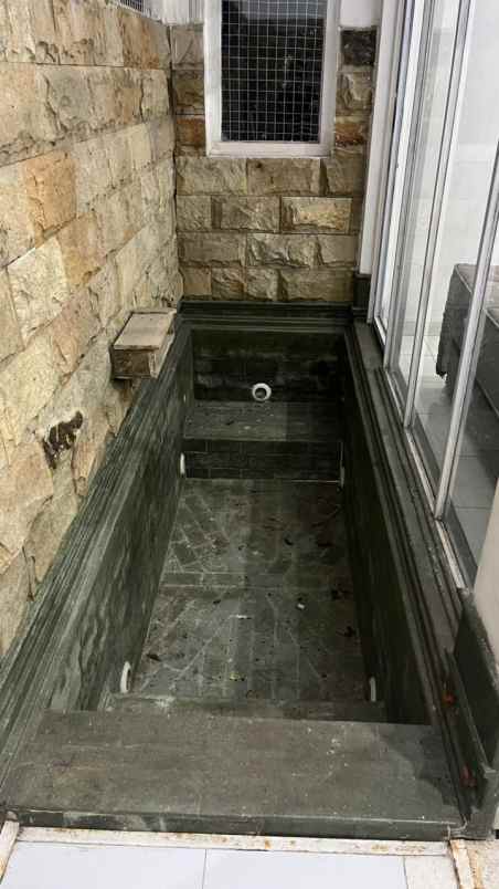 dijual rumah minomartani