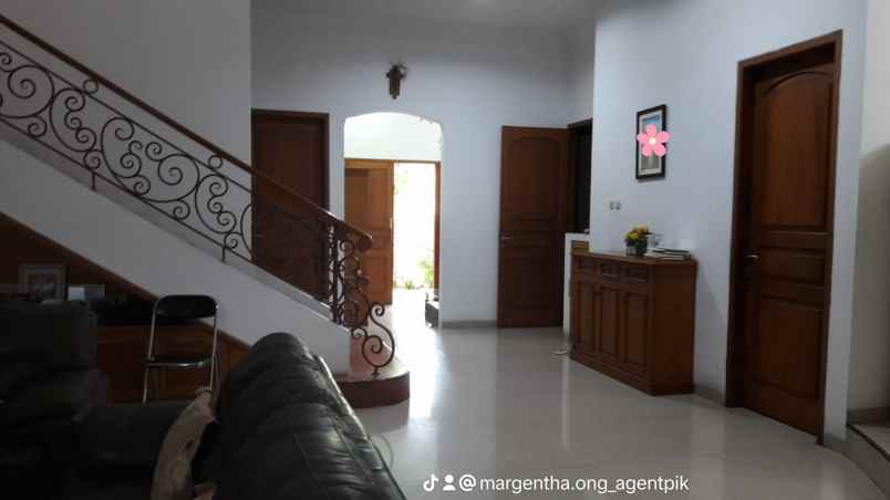 dijual rumah muara karang jakut hadap utara shm