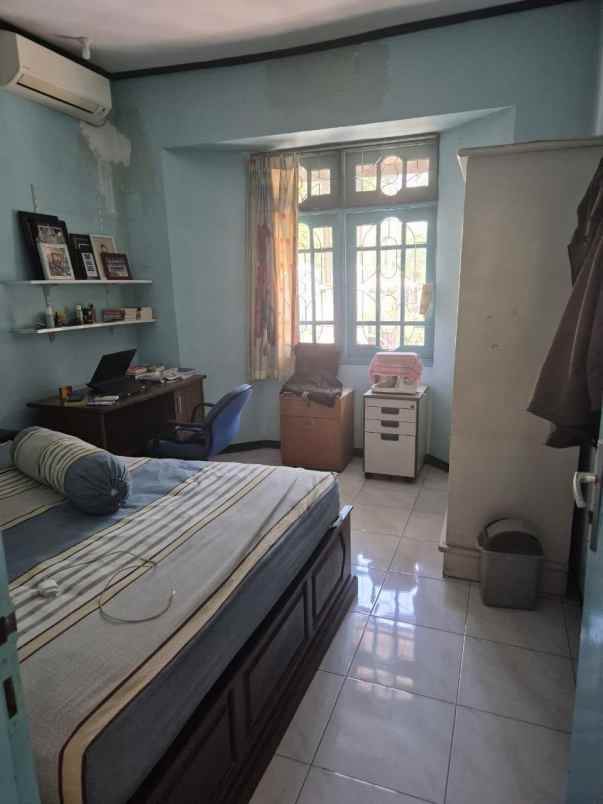 dijual rumah nirwana eksekutif