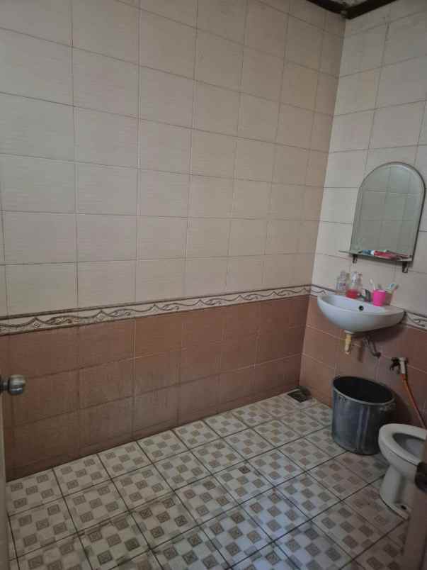 dijual rumah nirwana eksekutif