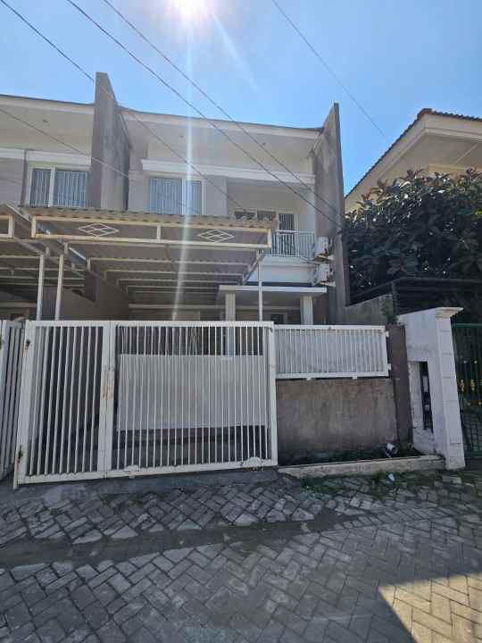 dijual rumah nirwana eksekutif