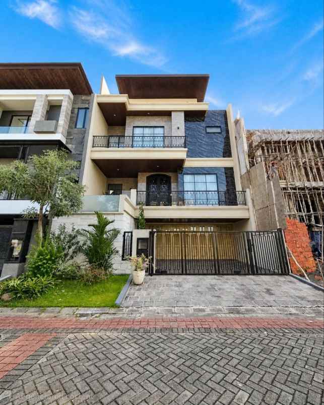 dijual rumah north emerald mansion