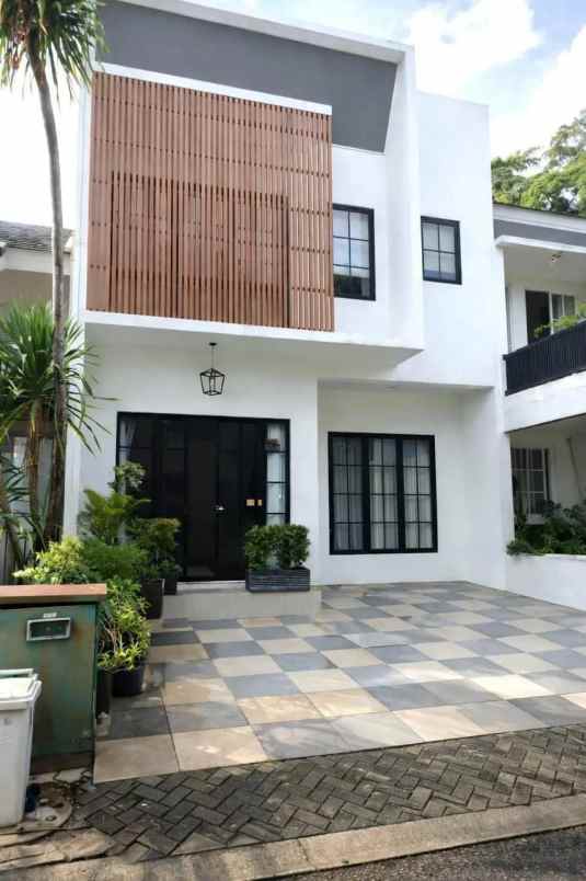 dijual rumah nusaloka bsd city