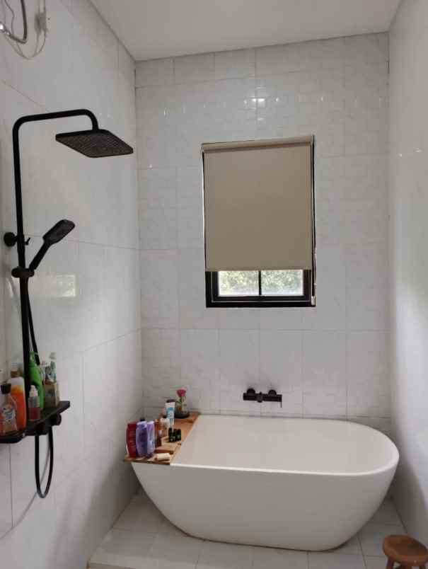 dijual rumah nusaloka bsd city