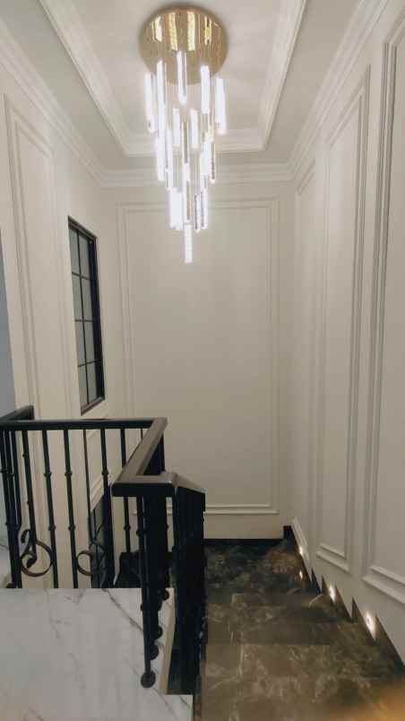 dijual rumah nusaloka bsd city tangsel