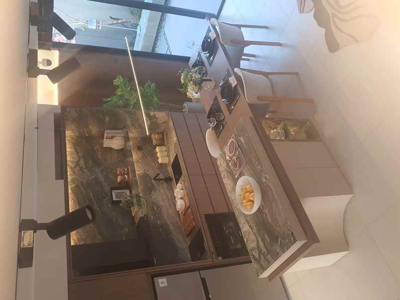 dijual rumah oaze lippo cikarang jl mh