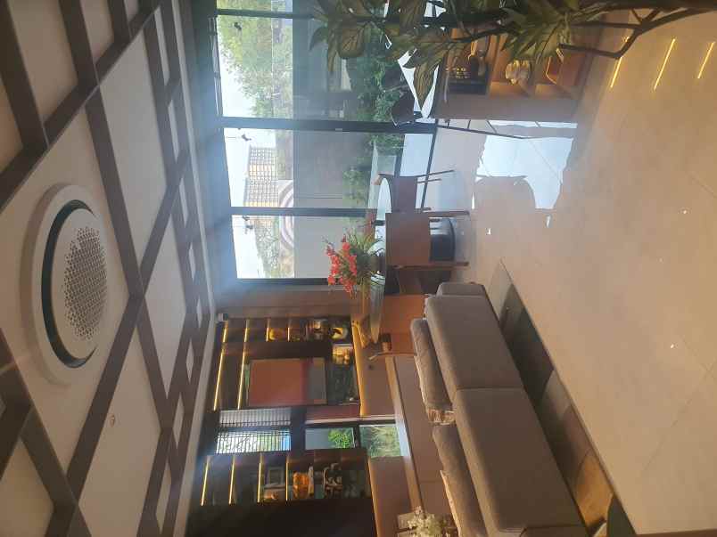 dijual rumah oaze lippo cikarang jl mh