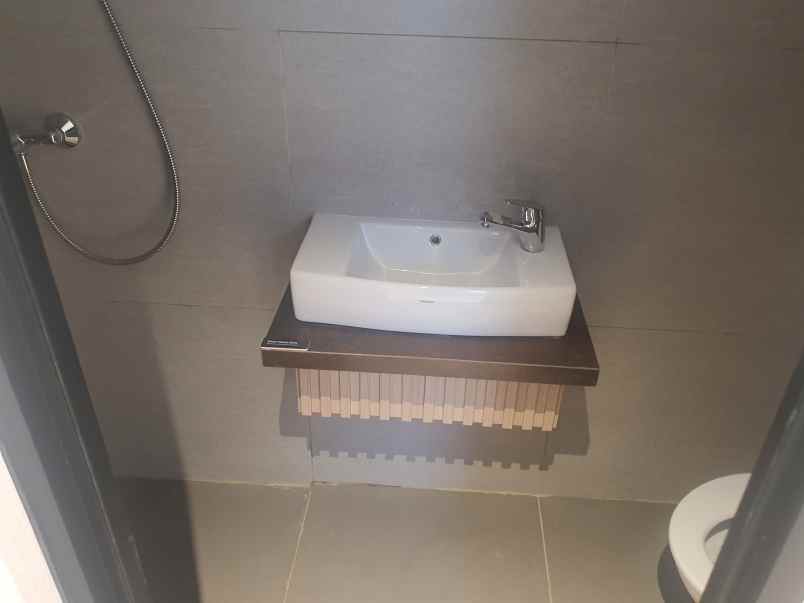 dijual rumah oaze lippo cikarang jl mh