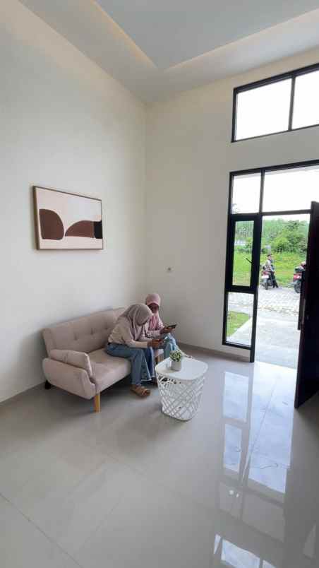 dijual rumah oma view atas