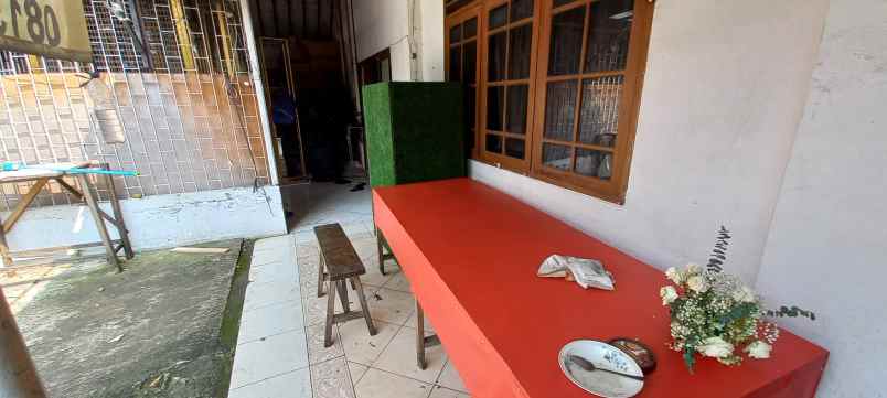 dijual rumah otista