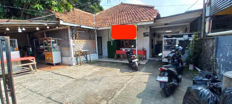 dijual rumah otista