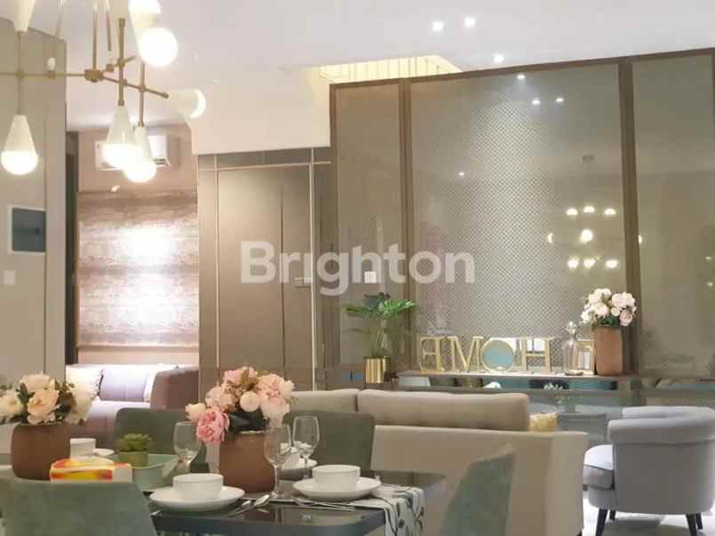 dijual rumah pakuwon city