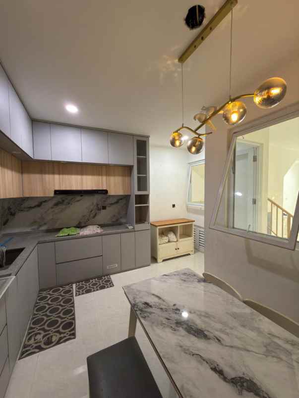 dijual rumah palm blossom