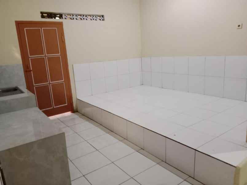 dijual rumah pandak