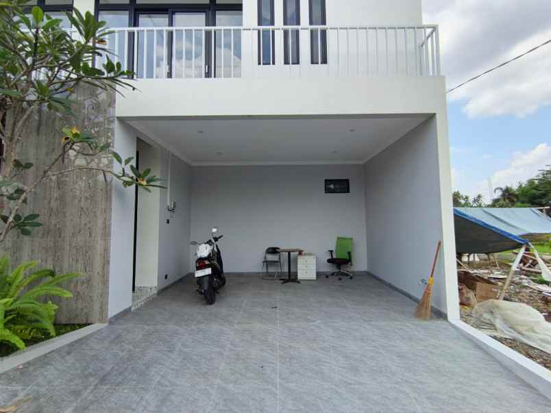 dijual rumah pandowoharjo kec sleman