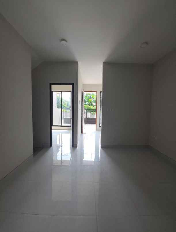 dijual rumah panjang jiwo
