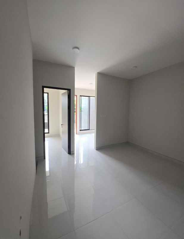 dijual rumah panjang jiwo