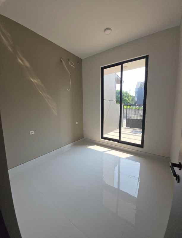 dijual rumah panjang jiwo