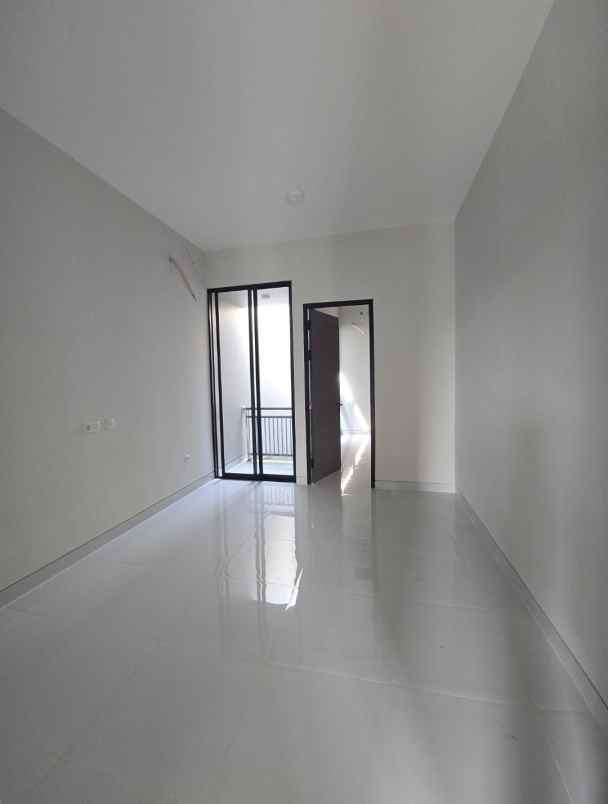 dijual rumah panjang jiwo