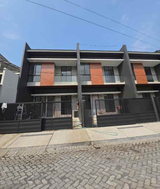 dijual rumah panjang jiwo