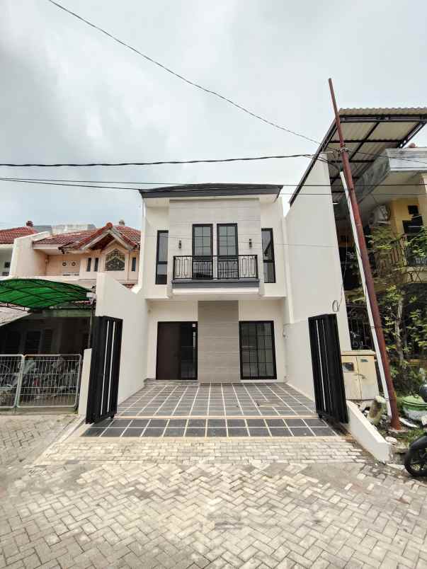 dijual rumah pantai mentari