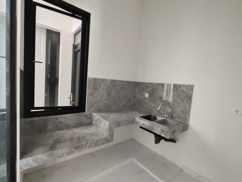 dijual rumah pantai mentari