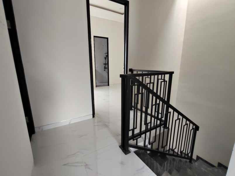 dijual rumah pantai mentari