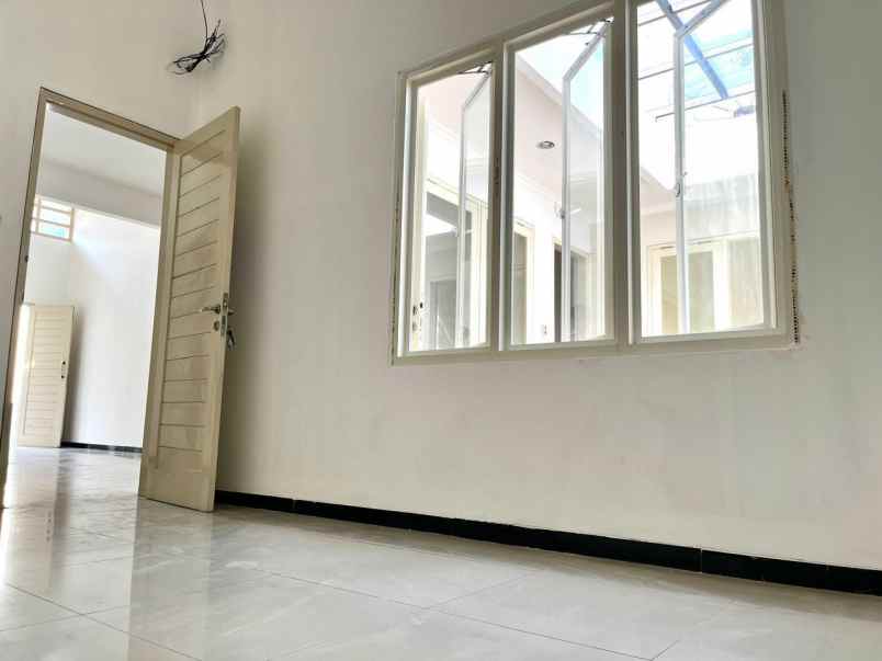dijual rumah pantai mentari