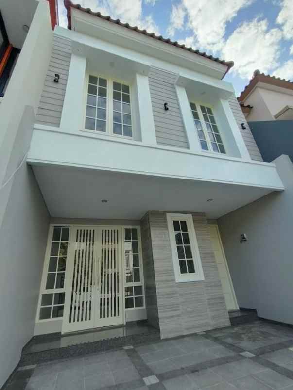 dijual rumah pantai mentari