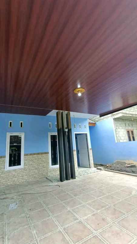 dijual rumah pasar cebongan