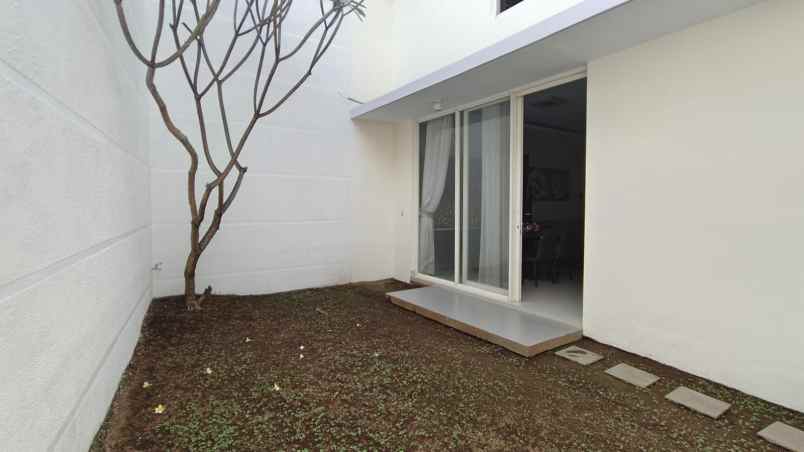 dijual rumah permata jingga