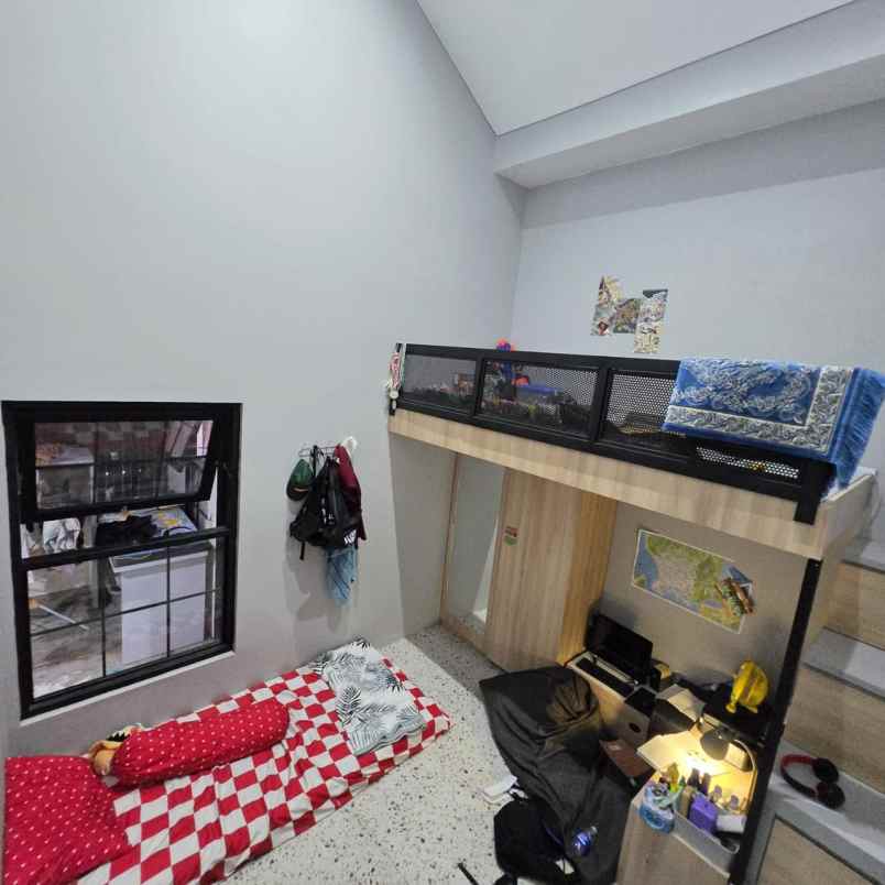 dijual rumah permata tamansari