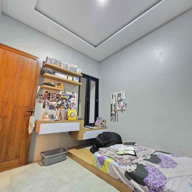 dijual rumah permata tamansari