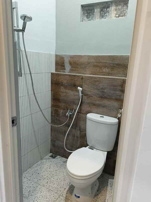 dijual rumah perum guwosari blok 8 no