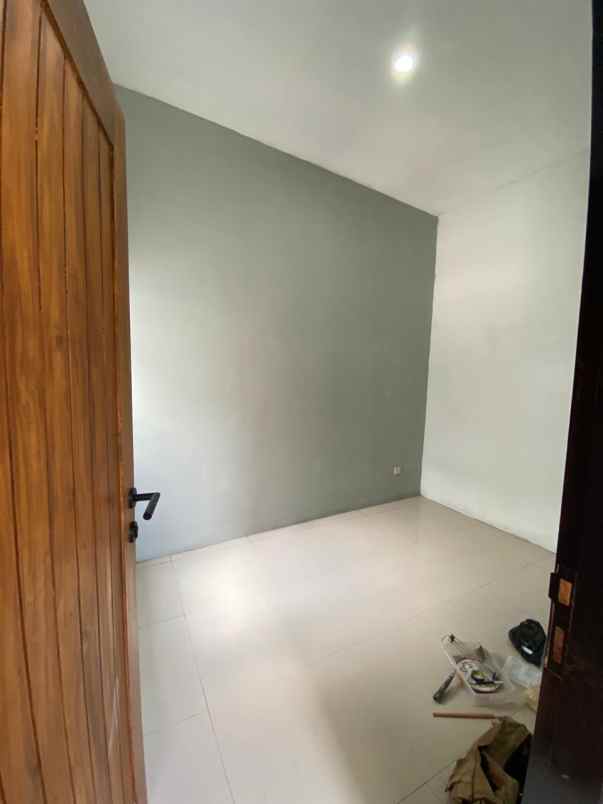 dijual rumah perum guwosari blok 8 no