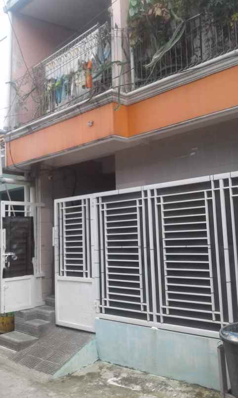 dijual rumah perum pondok damai