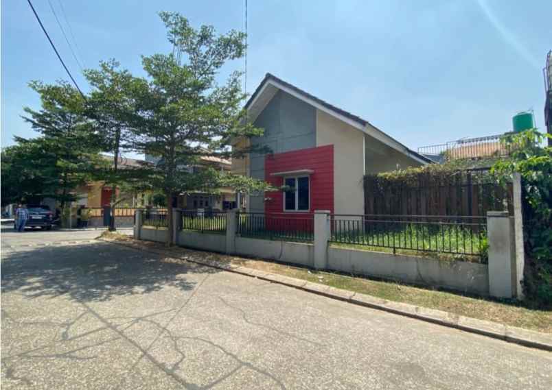 dijual rumah perumahan bukit golf