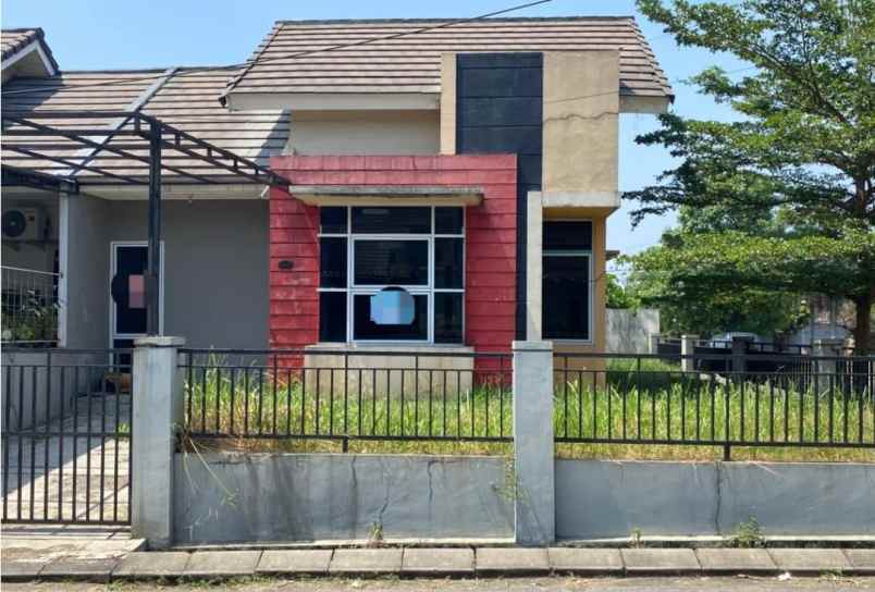 dijual rumah perumahan bukit golf