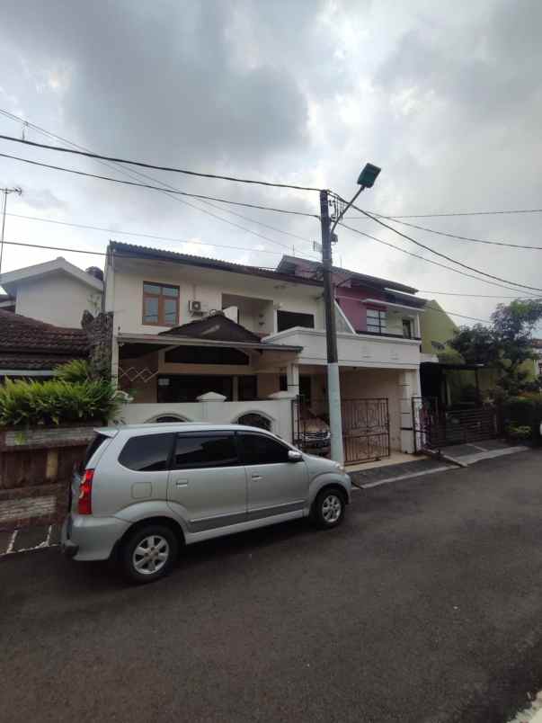 dijual rumah perumahan cipinang indah
