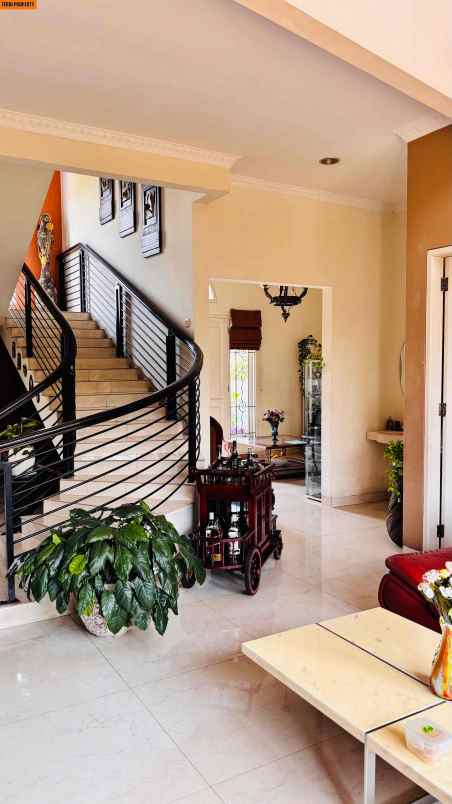 dijual rumah perumahan citra gran cibubur