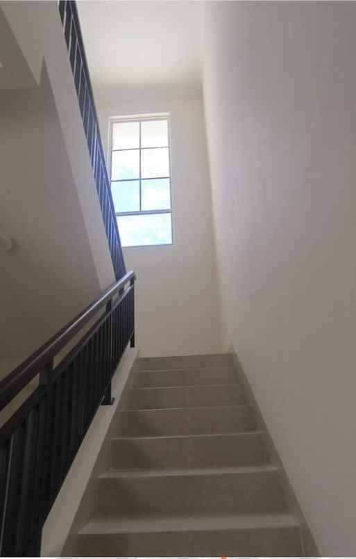 dijual rumah perumahan elite podomoro