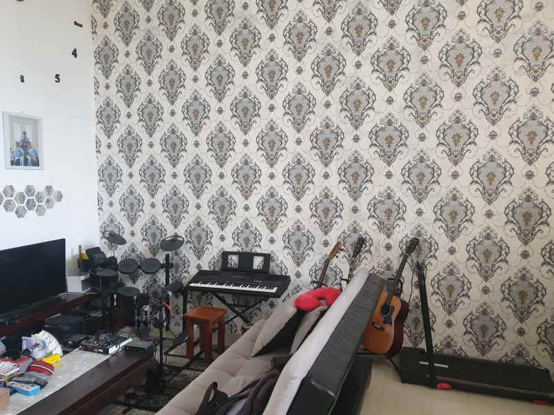 dijual rumah perumahan griya sultan