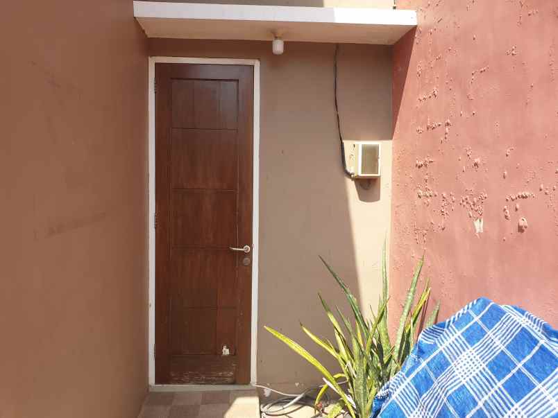 dijual rumah perumahan griya sultan