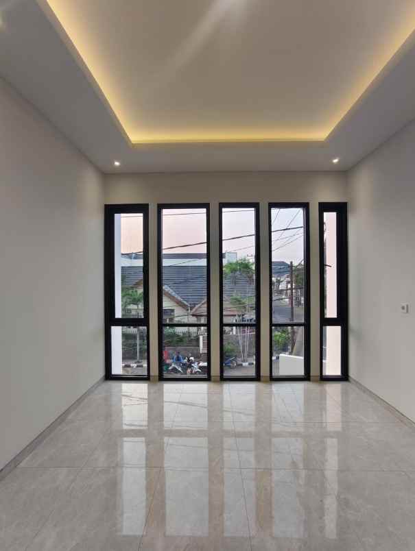 dijual rumah perumahan nirwana