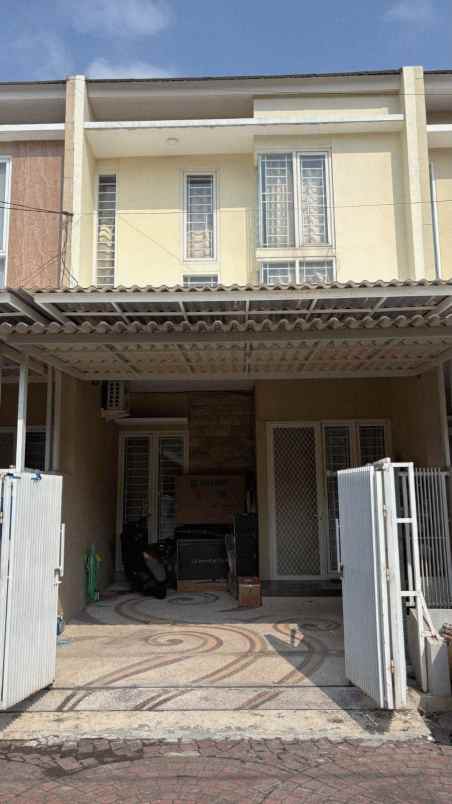 dijual rumah perumahan nirwana eksekutif