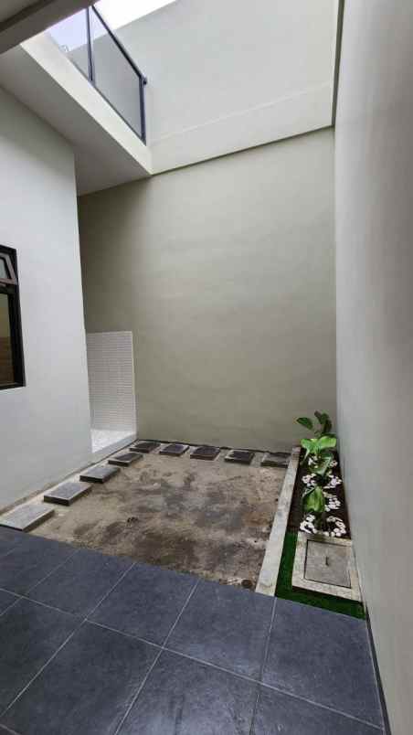 dijual rumah perumahan pondok nirwana